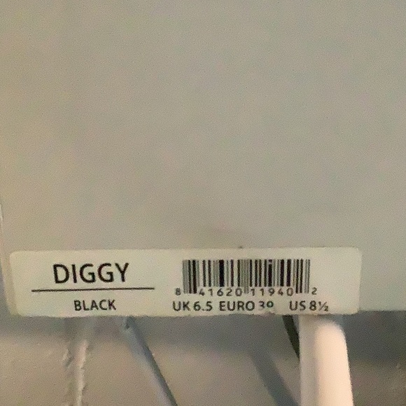 NWOT Shelly’s London Black Platform Sandal - Picture 9 of 9